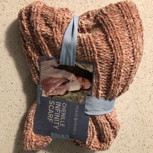Chenille infinity scarf Very Soft Blush color